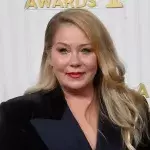 Christina Applegate über ihre Krankheit: "Duschen macht mir Angst"
