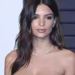 Emily Ratajkowski nennt Interesse an ihrem Liebesleben "bizarr"