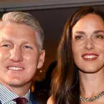 Ana Ivanović präsentiert stolz ihren Babybauch