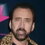 "Tut mir leid": Nicolas Cage bereut, Kakerlaken gegessen zu haben