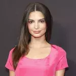 "So beschäftigt": Emily Ratajkowski denkt "nicht wirklich an Männer"