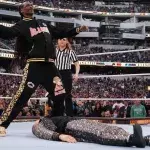 Überraschung im Ring: Rap-Legende Snoop Dogg siegt in Wrestling-Match
