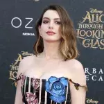 Aus Solidarität mit Streikenden: Anne Hathaway bricht Fotoshooting ab