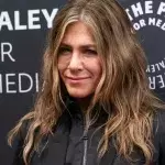 Ehrliches Video: Jennifer Aniston scheitert an Liegestützen