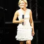 Helene Fischer liebt die ganz große Bühne - nur auf Social Media gibt sie sich eher bedeckt.
