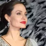 Angelina Jolie reagiert auf Brad Pitts Zärtlichkeiten gegenüber Jennifer Aniston