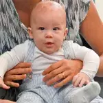 Babyglück: Diese Promis bekamen 2022 Nachwuchs