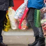 Beleidigung im Supermarkt: Nachricht auf Einkaufstüten macht Verbraucher furchtbar wütend