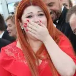 Auf dem roten Teppich passiert ihr das Peinlichste, das eine Frau erleben kann!