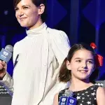 Katie Holmes zeigt ihre Tochter bei einem Auftritt: Die "kleine" Suri Cruise ist richtig groß geworden!