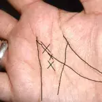 Wenn ihr den Buchstaben M auf eurer Handfläche erkennen könnt, bedeutet das etwas Besonderes