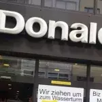 Deutschland: Türkisches Schild vor McDonalds sorgt für Aufschrei