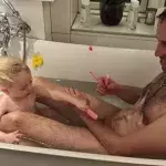 Dieses Foto von einem Vater und seiner kleinen Tochter löst ein Erdbeben aus!