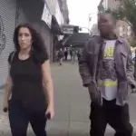 Was diese Frau durchmachen muss, wenn sie durch die Stadt geht, ist schrecklich