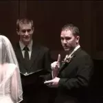 Dieser Mann unterbricht seine Hochzeit. Du wirst niemals erraten, warum!