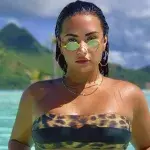 Demi Lovato steht zu ihrem Körper
