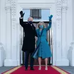 Joe und Jill Biden vor dem Weißen Haus