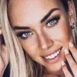 Neben ihrer Hochzeit plant Julia Holz auch ihre Beerdigung