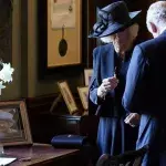 Bei seinem Besuch in Nordirland regt sich König Charles III. über einen Stift auf.