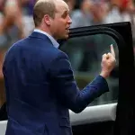 Prinz William zeigt allen Stinkefinger. Das steckt dahinter.