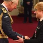 Peinlicher Fehler: Ed Sheeran hat vor Prinz Charles gegen das Hofprotokoll verstoßen