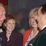 König Charles III. trauert um australischen Komiker Barry Humphries