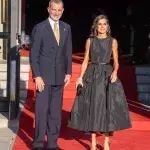 Königin Letizia begeistert im Audrey-Hepburn-Look