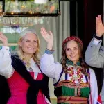 Sommerliche Grüße von der norwegischen Kronprinzenfamilie