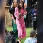 Picknick in Pink: Kate wird bei der Chelsea Flower Show zum Blickfang