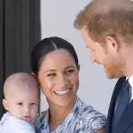 Schafft es Prinz Harry trotz Krönung zum Geburtstag von Archie?