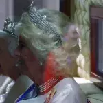Camilla trägt das Krönungsgewand von Queen Elizabeth II.
