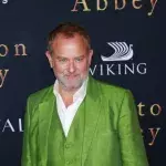 "Paddington"-Star Hugh Bonneville präsentiert das Krönungskonzert