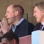 Prinz William feuert mit Prinz George sein Lieblingsfußballteam an