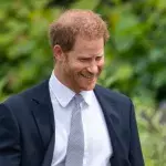 Harry und Meghan schreiben 4 Bücher: England empört