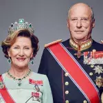König Harald erholt sich langsam aber sicher von seiner Knie-OP