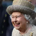 Mit 14 Jahren erhält die Queen den "Junior Respiration Award"