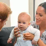 Prinz Harry mit seinem Sohn und Frau