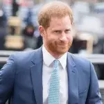 Prinz Harry wird Opfer eines Telefonstreichs und bringt die gesamten Royals in Verlegenheit