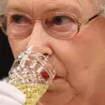 Royale Tradition: So viel Alkohol trinkt Queen Elizabeth jeden Tag