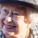 Royals: Die 5 Male, an denen die Queen gegen das royale Protokoll verstoßen hat 