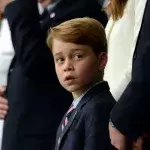 Zieht George fort von der Familie?