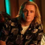 "Girl You Know It's True": So sieht Matthias Schweighöfer im Milli-Vanilli-Biopic aus