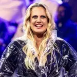 ESC 2023: Nutzer witzeln über Barbara Schönebergers Kleid