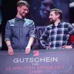 Klaas überrascht Joko: Nackte Kontaktaufnahme mit Außerirdischen