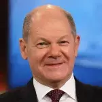 "3nach9": Olaf Scholz kommt zu Judith Rakers und Giovanni di Lorenzo
