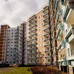 Der Rostocker Stadtteil beherbergt über 350 Wohneinheiten und ist die Heimat von tausenden Menschen mit ganz unterschiedlichen Schicksalen.