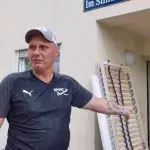Elvis hat für Tochter Lina ein Bett geschenkt bekommen.