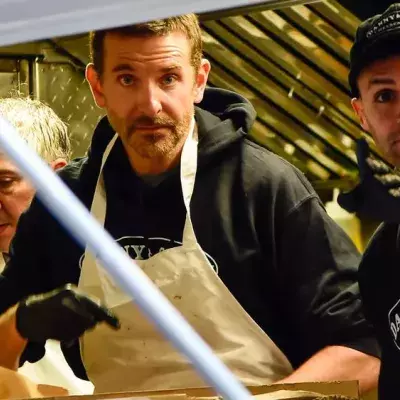 Promi-Alarm im Foodtruck: Bradley Cooper serviert Sandwiches in NYC