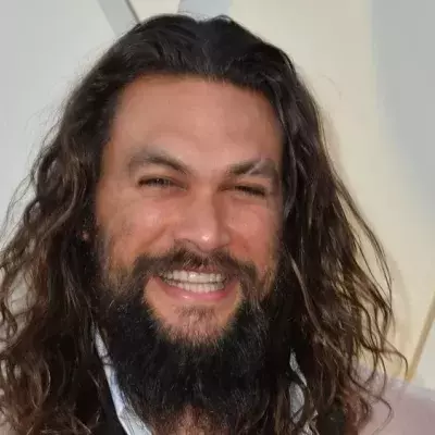 Unfassbar, was Jason Momoa bei "Saturday Night Live" vergessen hatte