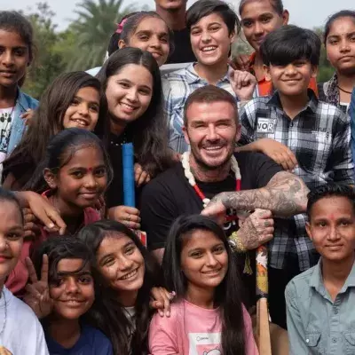 Reise durch Indien: So macht sich David Beckham am Cricketschläger